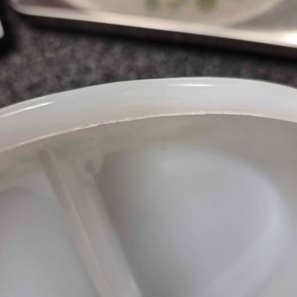 Vintage Glasbake Daisy Milk Glass Set  (2) Divided Dishes & (1) Round 2-Qt Bowl - Picture 10 of 10